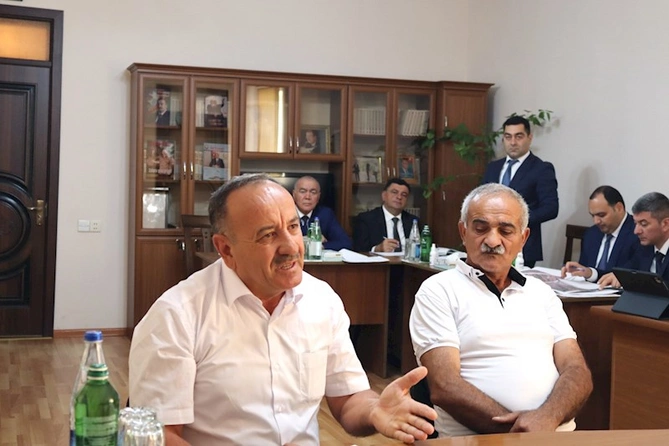Zaur Mikayılov Tovuzda vətəndaşlarla görüşüb — FOTOLAR