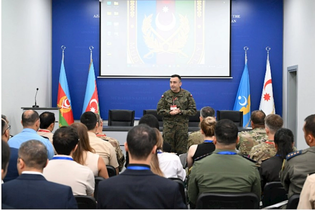 Bakıda strateji kommunikasiyalar mövzusunda kurs keçirildi — FOTOLAR