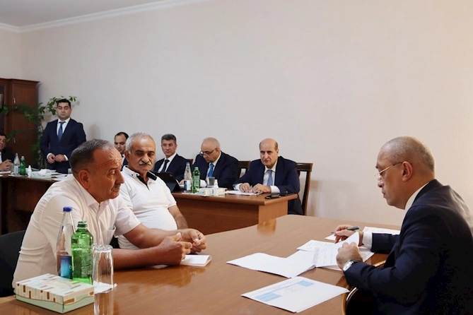 Zaur Mikayılov Tovuzda vətəndaşlarla görüşüb — FOTOLAR
