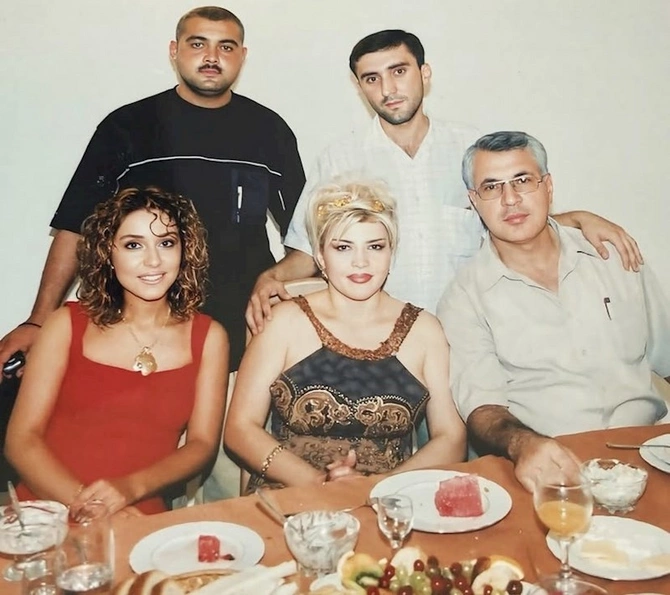 Mətanətlə İradə 22 il əvvəl — FOTO Mətanətlə İradə 22 il əvvəl — FOTO