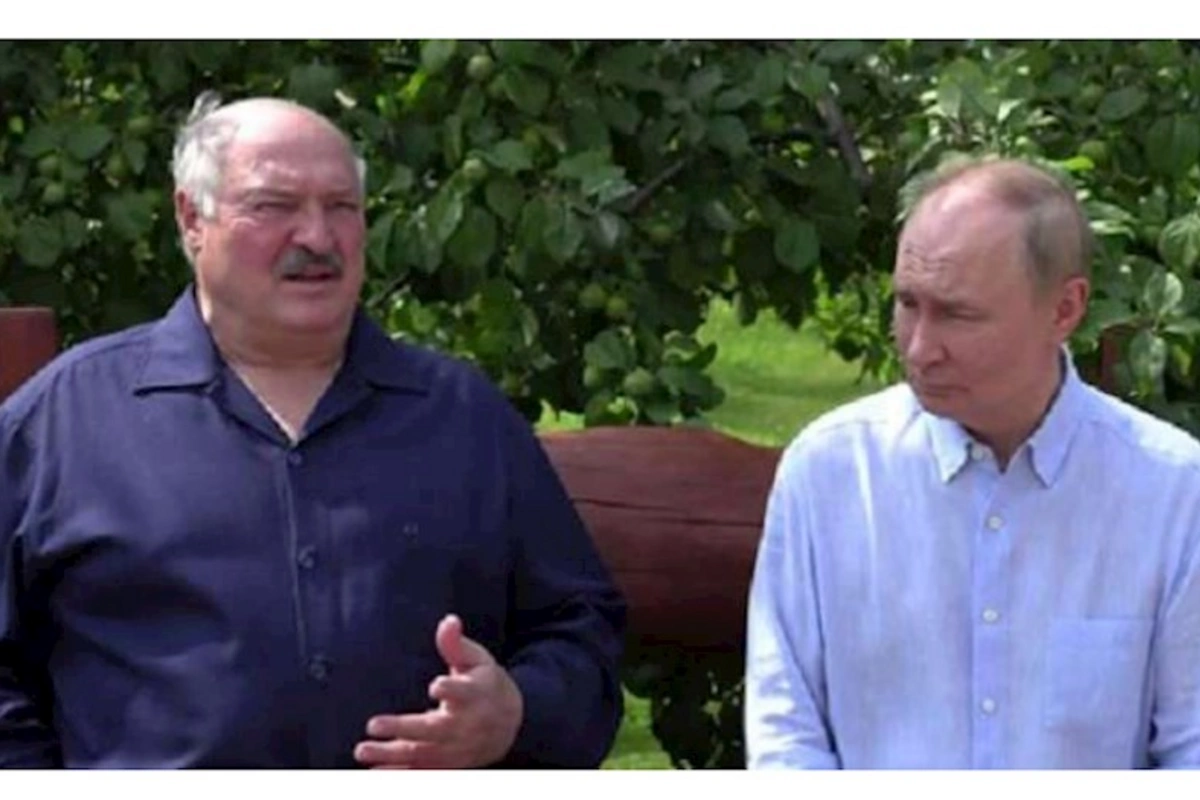 Lukaşenko Putinlə danışdı