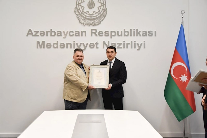 Kinorejissor Ayaz Salayev Mədəniyyət Nazirliyinin Fəxri diplomuna layiq görülüb — FOTO