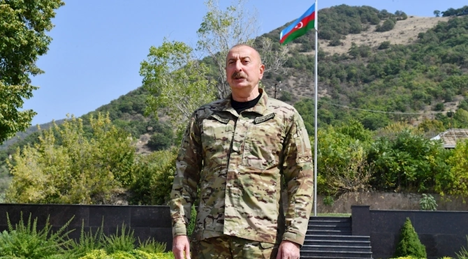 Azad Laçın sevincli günlərini yaşayır