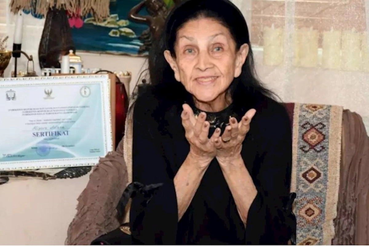 Xalq artisti qızından polisə şikayət etdi