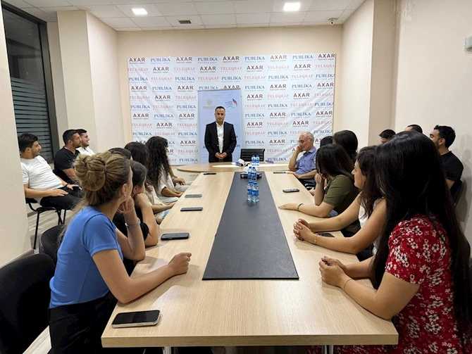 Milli ideologiya mövzusunda ictimai müzakirə keçirildi — FOTOLAR