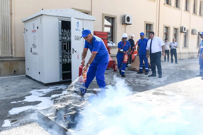 “Azərişıq” ASC-nin təşkil etdiyi ümumrespublika Peşə Ustalığı Yarışlarının növbəti finalçısı bəlli olub — FOTOLAR “Azərişıq” ASC-nin təşkil etdiyi ümumrespublika Peşə Ustalığı Yarışlarının növbəti finalçısı bəlli olub — FOTOLAR