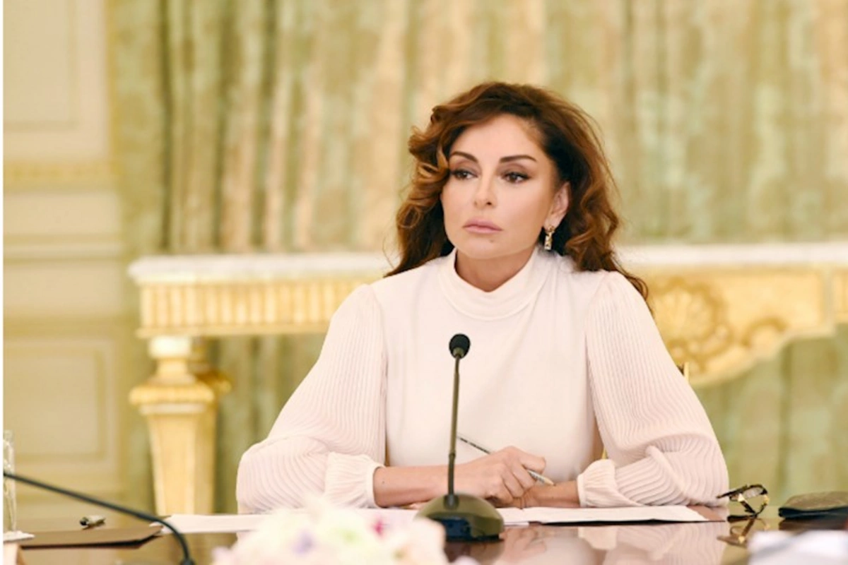 Putin Mehriban Əliyevanı TƏBRİK ETDİ
