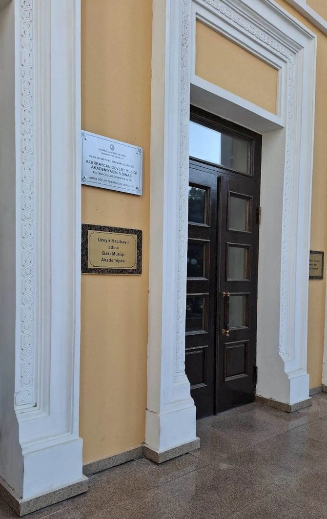 Abidələrlə bağlı yenilik — FOTOLAR Abidələrlə bağlı yenilik — FOTOLAR
