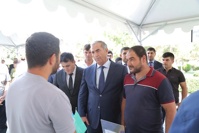 Hacıqabul rayonunda əmək yarmarkası keçirilmişdir — FOTOLAR