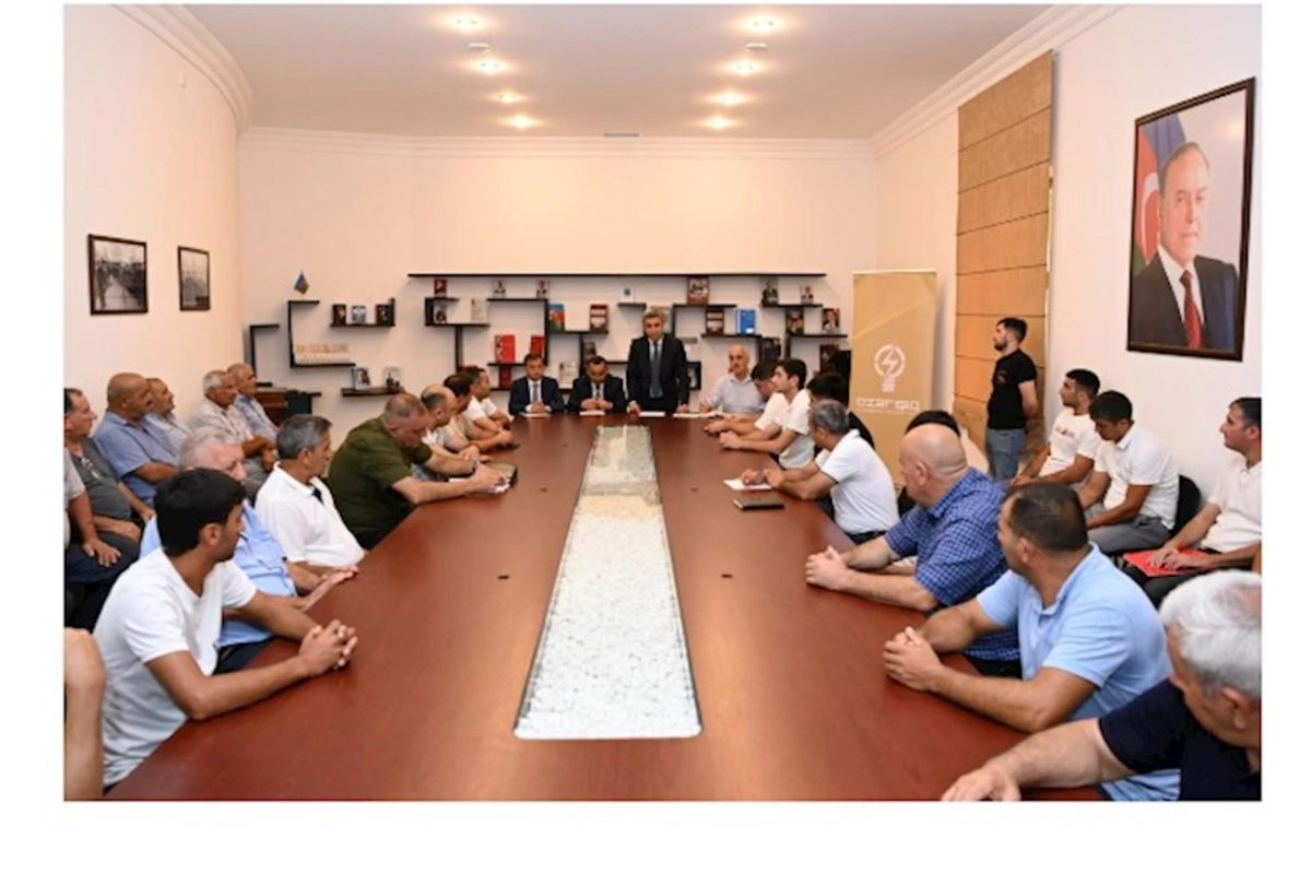 “Azərişıq” ASC-nin nümayəndələri Göyçayda fermer və sahibkarlarla görüşüb — FOTOLAR