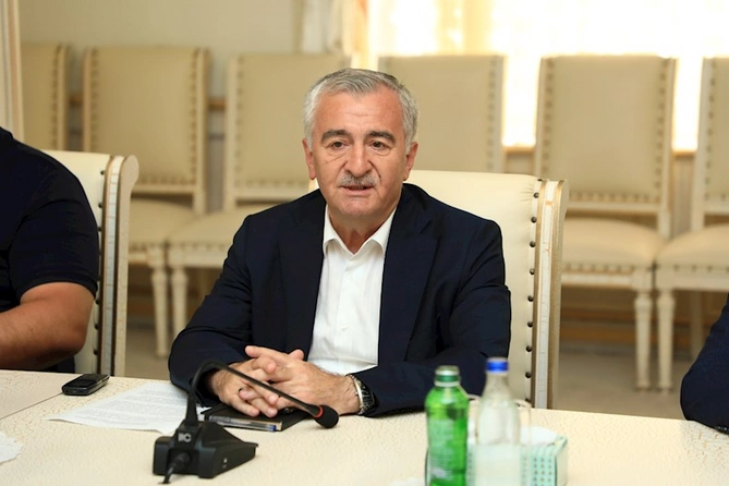 Gəncədə inventarlaşdırılmış quru və qəzalı ağacların götürülməsi ilə bağlı ictimai dinləmə keçirilib — FOTOLAR Gəncədə inventarlaşdırılmış quru və qəzalı ağacların götürülməsi ilə bağlı ictimai dinləmə keçirilib — FOTOLAR