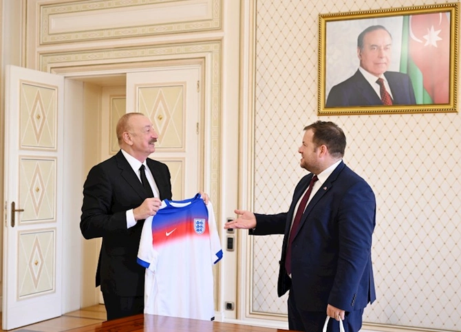İlham Əliyev Stiven Doutini qəbul etdi — FOTOLAR İlham Əliyev Stiven Doutini qəbul etdi — FOTOLAR