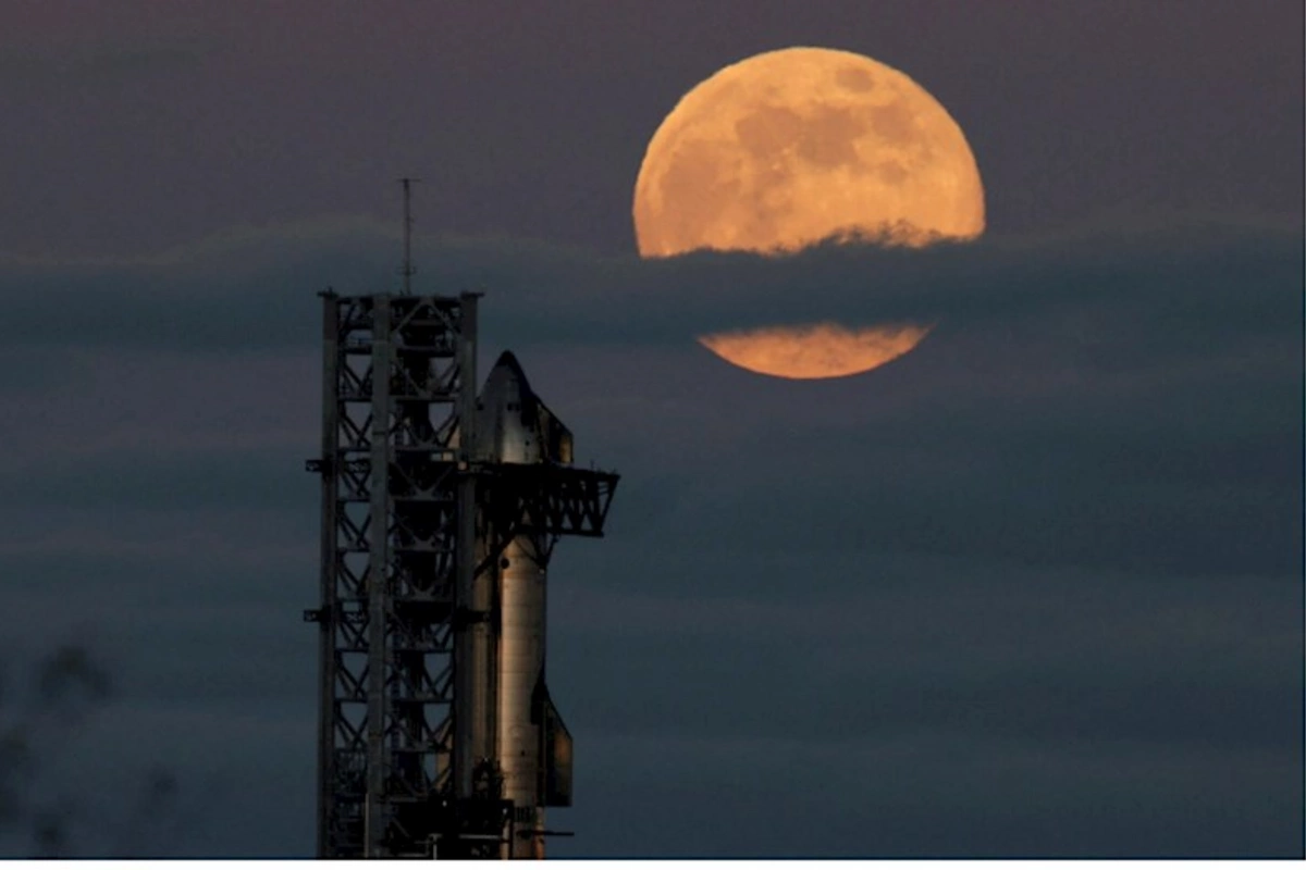 SpaceX daşıyıcı raketin buraxılışını ləğv edib
