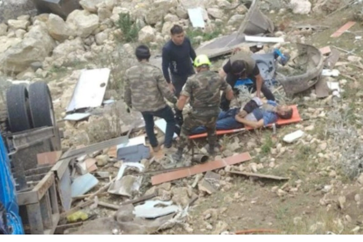 Çəkiliş üçün Qubaya gedən maşının qəzası: Ölənin kimliyi bilindi