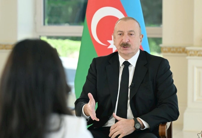 İlham Əliyev “Əl-Ərəbiyyə” telekanalına müsahibə verib — FOTOLAR