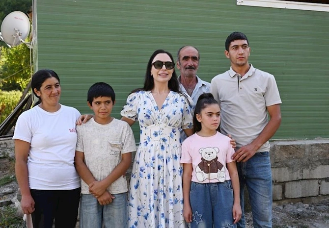 Leyla Əliyeva açılışda — FOTOLAR Leyla Əliyeva açılışda — FOTOLAR