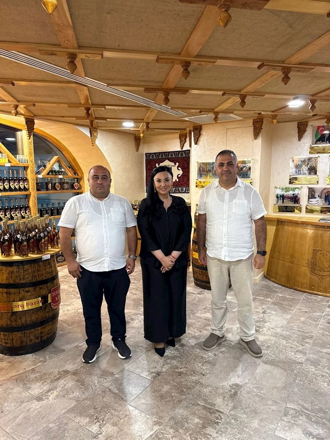 Yerli brendimiz olan Tovuz Beverage şirkəti media nümayəndələri ilə görüş keçirdi — FOTOLAR Yerli brendimiz olan Tovuz Beverage şirkəti media nümayəndələri ilə görüş keçirdi — FOTOLAR