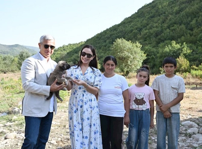 Leyla Əliyeva açılışda — FOTOLAR Leyla Əliyeva açılışda — FOTOLAR