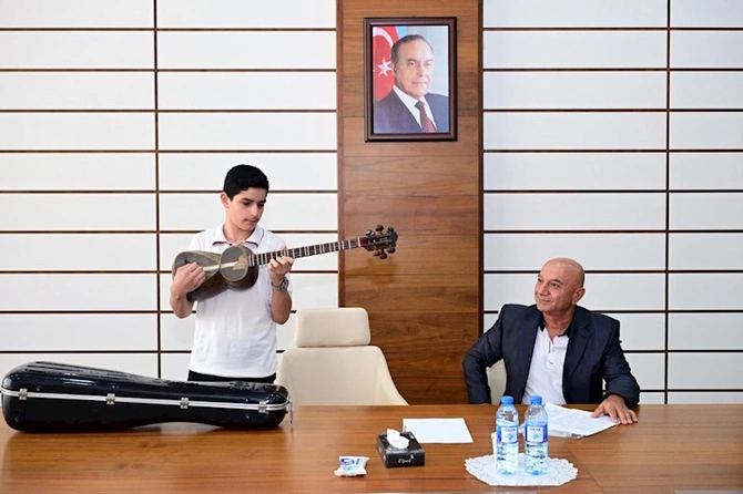 Mədəniyyət naziri Şəmkirdə dörd rayondan sakinlərin müraciətlərini dinləyib — FOTOLAR Mədəniyyət naziri Şəmkirdə dörd rayondan sakinlərin müraciətlərini dinləyib — FOTOLAR
