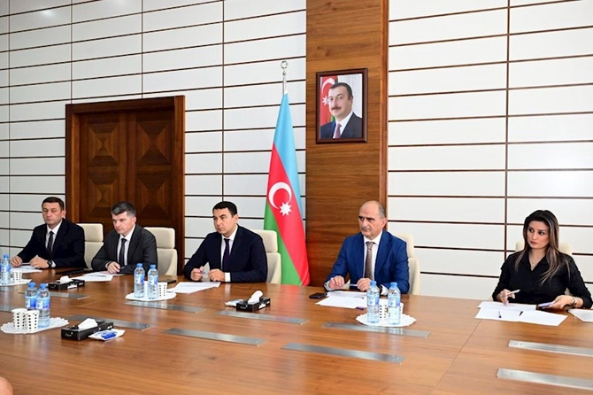 Mədəniyyət naziri Şəmkirdə dörd rayondan sakinlərin müraciətlərini dinləyib — FOTOLAR Mədəniyyət naziri Şəmkirdə dörd rayondan sakinlərin müraciətlərini dinləyib — FOTOLAR