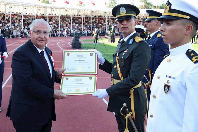 Zakir Həsənov Türkiyədə hərbi məktəblərin buraxılış mərasimində — FOTOLAR