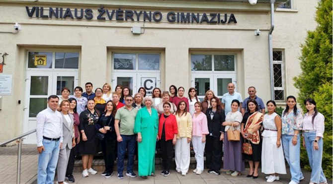 ETİHİ-nin dəstəyi ilə məktəb direktorları Avropa təcrübəsini öyrəniblər — FOTOLAR ETİHİ-nin dəstəyi ilə məktəb direktorları Avropa təcrübəsini öyrəniblər — FOTOLAR