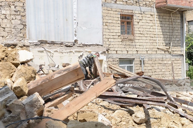 “Sovetski”də yeni Bakı: tarixi binalar qorunur, istismar müddəti bitən evlər sökülür — REPORTAJ