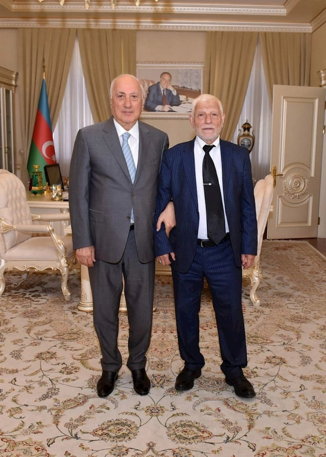 Zakir Fərəcov veteran cüdoçunu Fəxri Fərmanla təltif edib — FOTOLAR