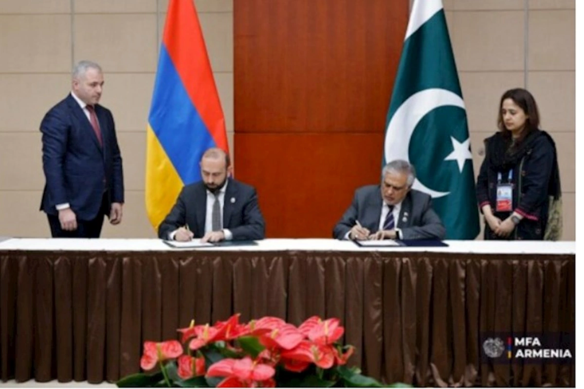 Ermənistan Pakistanla kommünike imzaladı