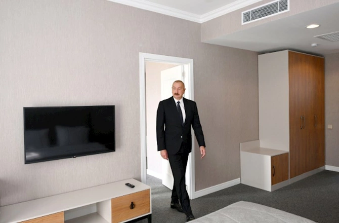 İlham Əliyev Yazıçılar Birliyinin Yaradıcılıq Evinin açılışında — FOTOLAR