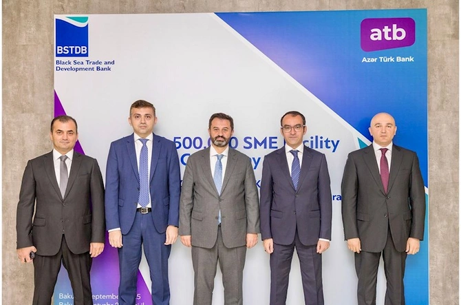 Azər Türk Bank beynəlxalq maliyyə institutu ilə mühüm saziş imzaladı — FOTOLAR