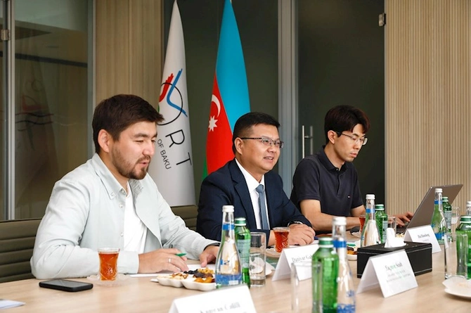 CRCT Qazaxıstan beynəlxalq logistika şirkətinin nümayəndələri Bakı Limanının imkanları ilə tanış olub — FOTOLAR