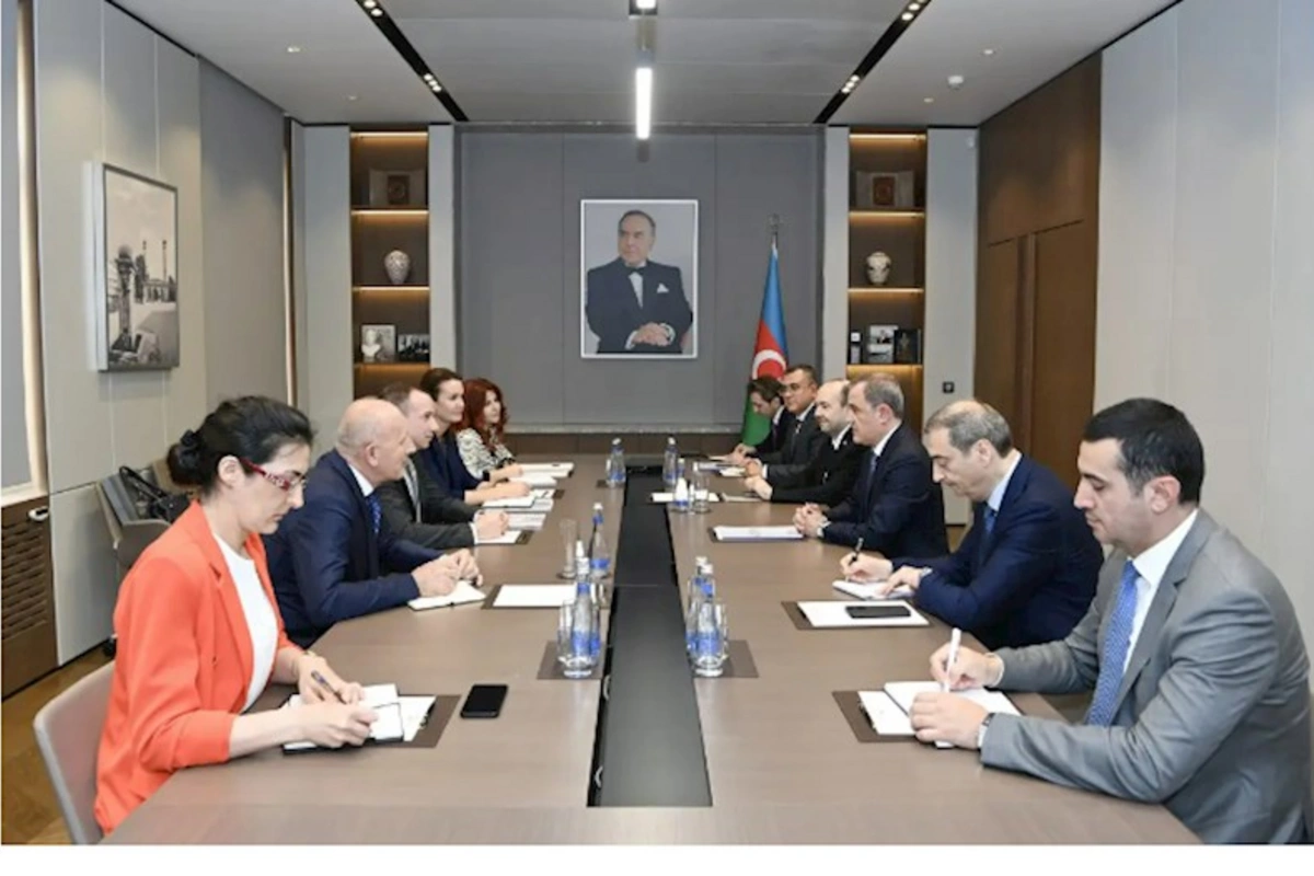 Ceyhun Bayramov Serbiya Xarici İşlər Nazirliyinin dövlət katibi ilə görüşüb