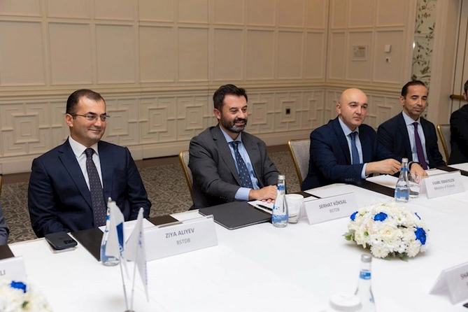 Bank Respublika və Qara Dəniz Ticarət və İnkişaf Bankı irihəcmli kredit sazişi imzalayıb — FOTOLAR