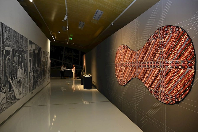 Azərbaycan Milli Xalça Muzeyində “Faiq Əhməd: 2011–2024-cü illər dövrü” sərgisi açılıb — FOTOLAR Azərbaycan Milli Xalça Muzeyində “Faiq Əhməd: 2011–2024-cü illər dövrü” sərgisi açılıb — FOTOLAR
