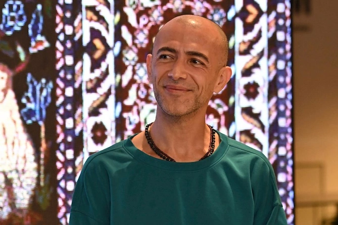Azərbaycan Milli Xalça Muzeyində “Faiq Əhməd: 2011–2024-cü illər dövrü” sərgisi açılıb — FOTOLAR Azərbaycan Milli Xalça Muzeyində “Faiq Əhməd: 2011–2024-cü illər dövrü” sərgisi açılıb — FOTOLAR