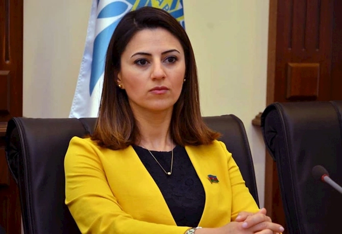 Şagirdlər təkcə Bakıda deyil, bütün bölgələrdə yaxşı təhsil ala bilməlidir — Deputat Şagirdlər təkcə Bakıda deyil, bütün bölgələrdə yaxşı təhsil ala bilməlidir — Deputat