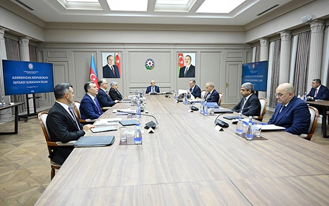 Əli Əsədov nazirlərə tapşırıqlar verdi — FOTOLAR Əli Əsədov nazirlərə tapşırıqlar verdi — FOTOLAR