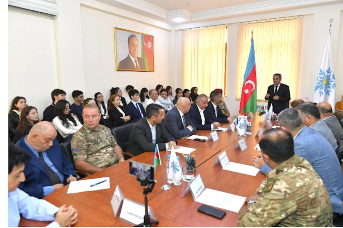 YAP Səbail rayon təşkilatında QHT-lərlə görüş keçirilib — FOTOLAR