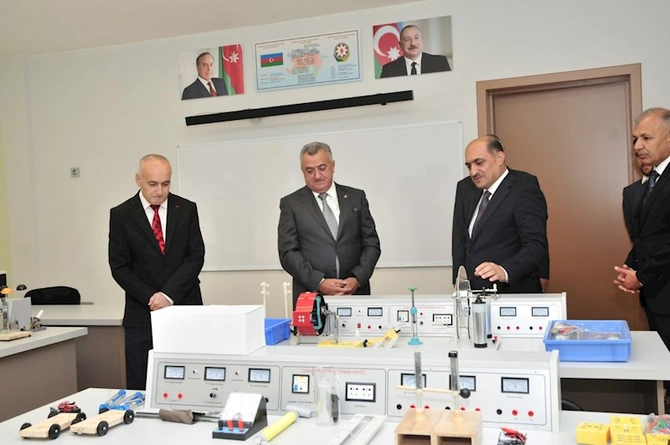 15 sentyabr - Bilik Günü ilə əlaqədar Abşeronda silsilə tədbirlər keçirilib — FOTOLAR 15 sentyabr - Bilik Günü ilə əlaqədar Abşeronda silsilə tədbirlər keçirilib — FOTOLAR