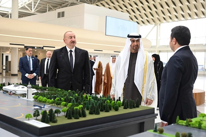 BƏƏ Prezidenti Azərbaycana rəsmi səfərə gəldi — FOTOLAR BƏƏ Prezidenti Azərbaycana rəsmi səfərə gəldi — FOTOLAR