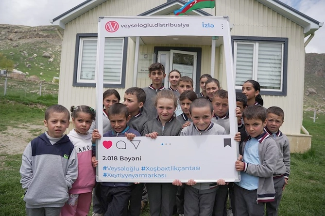 “Veysəloğlu-Distribusiya” ucqar kəndlərdə məktəblilərə dəstəyini davam etdirir — “Xoşbəxtlik Çantası” layihəsinin növbəti mərhələsi baş tutdu (FOTOLAR)