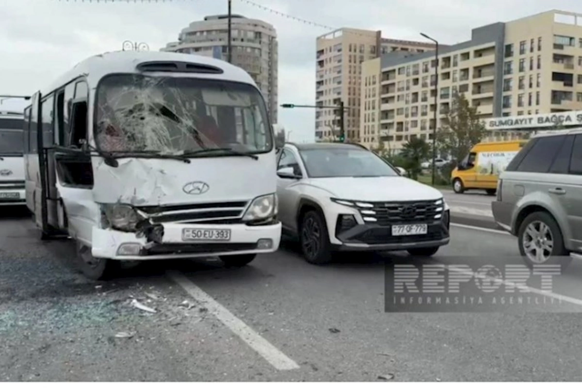 Sumqayıtda avtobuslar toqquşdu: Xəsarət alanlar var — FOTOLAR