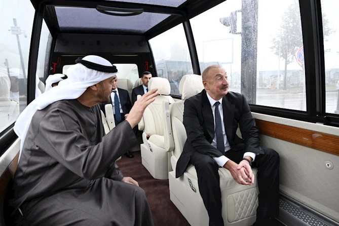 Prezident İlham Əliyev və Prezident Şeyx Məhəmməd bin Zayed Al Nəhyan Yeni Şuşa məscidində tikinti işlərinin gedişi ilə tanış olublar — FOTOLAR Prezident İlham Əliyev və Prezident Şeyx Məhəmməd bin Zayed Al Nəhyan Yeni Şuşa məscidində tikinti işlərinin gedişi ilə tanış olublar — FOTOLAR