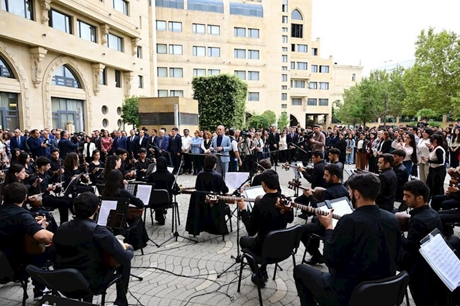 Üzeyir Hacıbəyli XVII Beynəlxalq Musiqi Festivalı təntənə ilə başlandı — YENİLƏNİB (FOTOLAR)