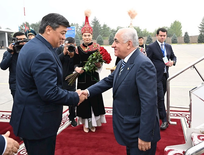 Əli Əsədov Qırğızıstanda səfərdədir — FOTO Əli Əsədov Qırğızıstanda səfərdədir — FOTO