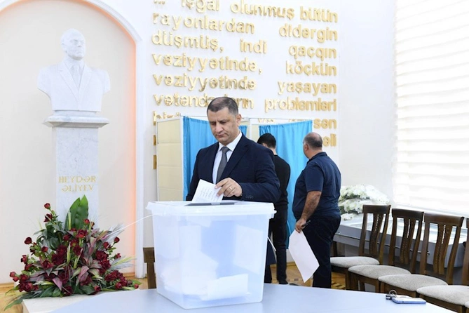 Dövlət Komitəsi yanında İctimai Şuraya seçkilər keçirilib — FOTOLAR