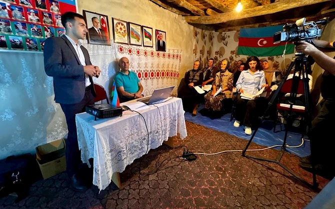 “4 mövsüm Qrız” layihəsi başa çatdı: Biznes planların hazırlanmasına dəstək göstərildi — FOTOLAR