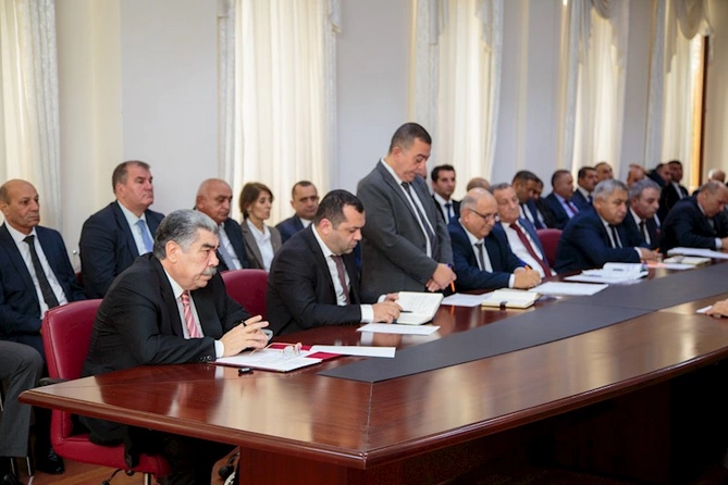 Rüstəm Xəlilov vətəndaşların müraciətlərini dinlədi — FOTOLAR