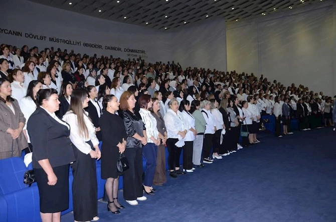 Mingəçevirdə Üzeyir Hacıbəylinin 140 illiyi ilə bağlı təntənəli konsert keçirildi — VİDEO/FOTOLAR Mingəçevirdə Üzeyir Hacıbəylinin 140 illiyi ilə bağlı təntənəli konsert keçirildi — VİDEO/FOTOLAR